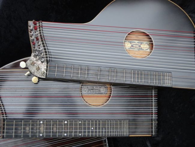 Cornelia Mayer Zitherspielerin in Wien - Kiendl Zither